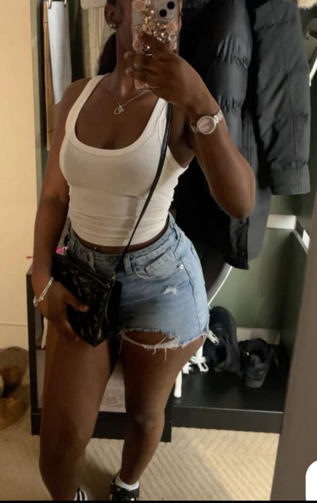 Chica busca chico en Granada: 