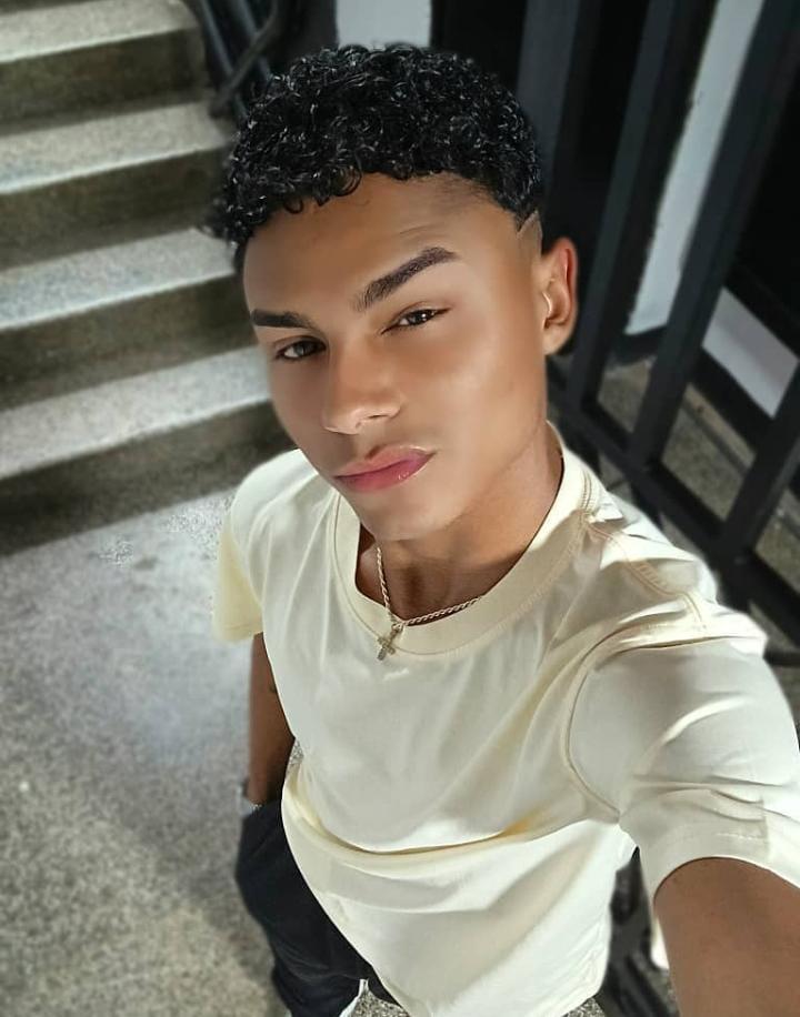 Chico busca chica en Tenerife: 