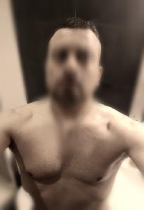 744731258: Chico busca chica en Pontevedra