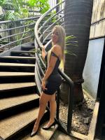 663871155: Chica busca chico en Gerona