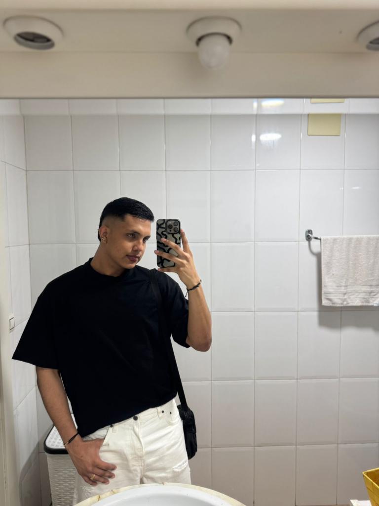 Chico busca chica en La Coruña: 