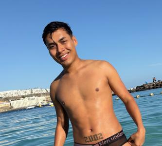 631232992: Chico busca chica en Barcelona