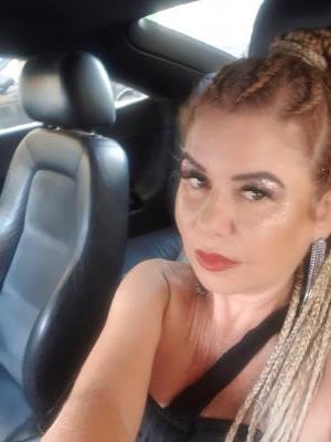 632715891: Chica busca chico en Ibiza