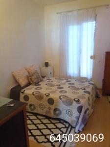 963702664: Chica busca chico en Valencia