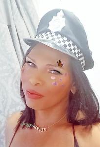 Chico busca chica en Lérida: 