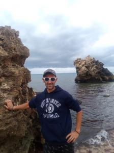 Chico busca chica en Sevilla: 