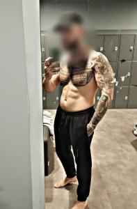 Chico busca chica en Sevilla: 