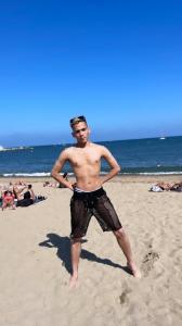 Chico busca chica en Barcelona: 