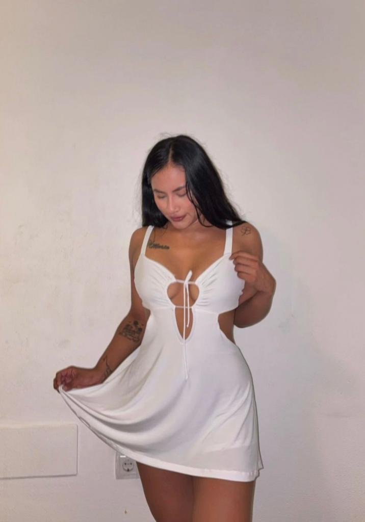 699387190: Chica busca chico en Cádiz