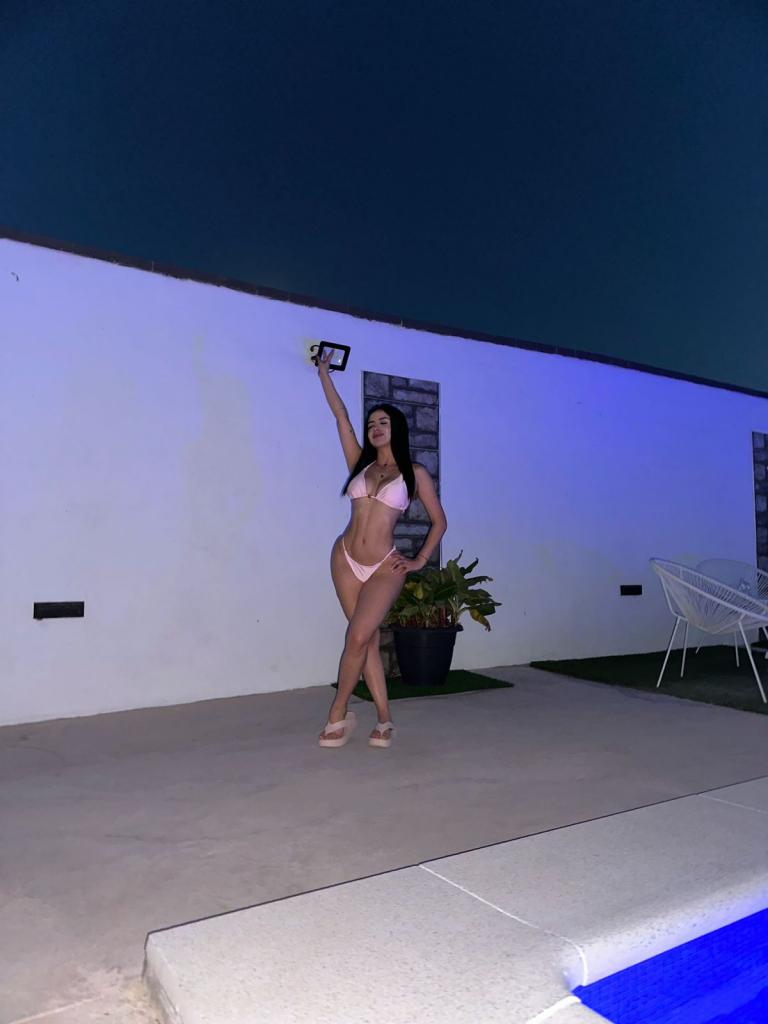 Chica busca chico en Cádiz: 