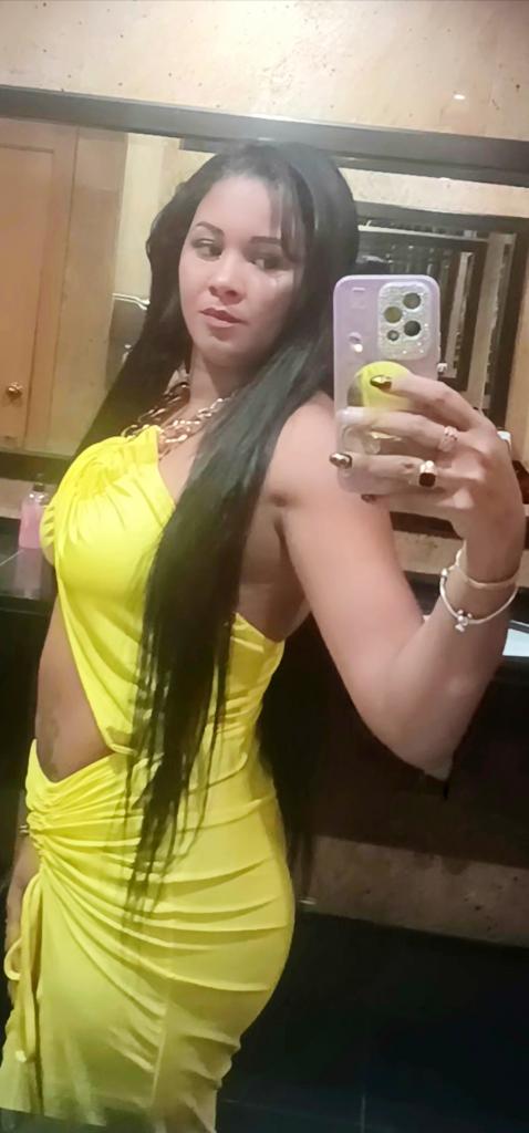 604113086: Chica busca chico en Málaga