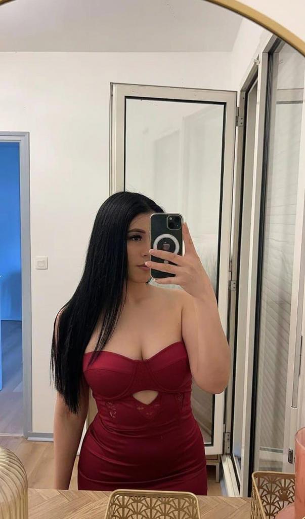 Chica busca chico en Ibiza: 