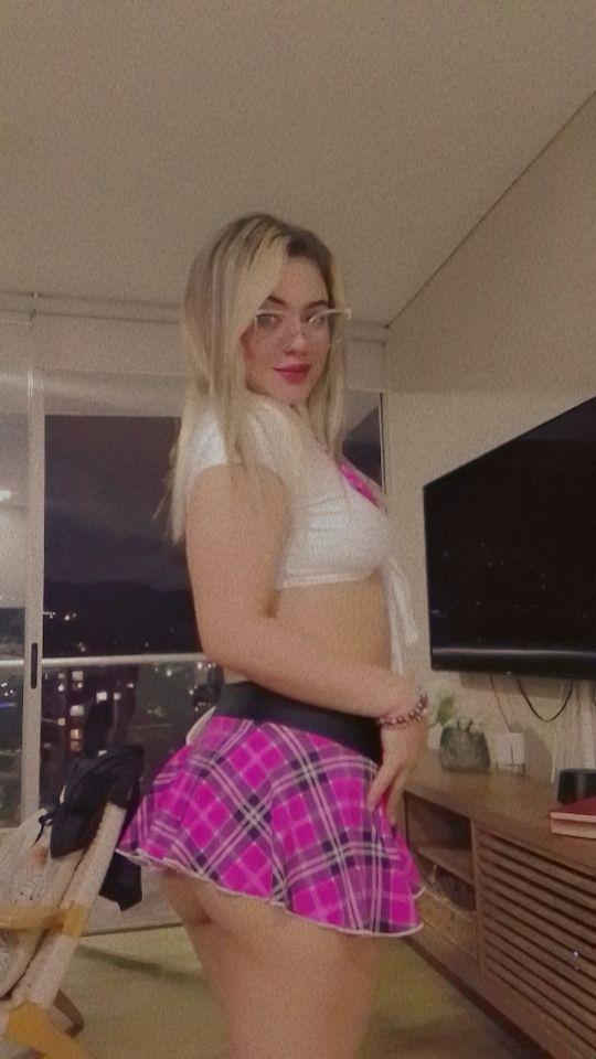 Chica busca chico en Cádiz: 