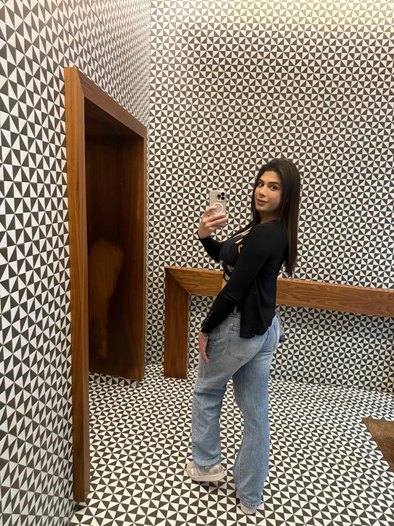 647088297: Transexual en Álava