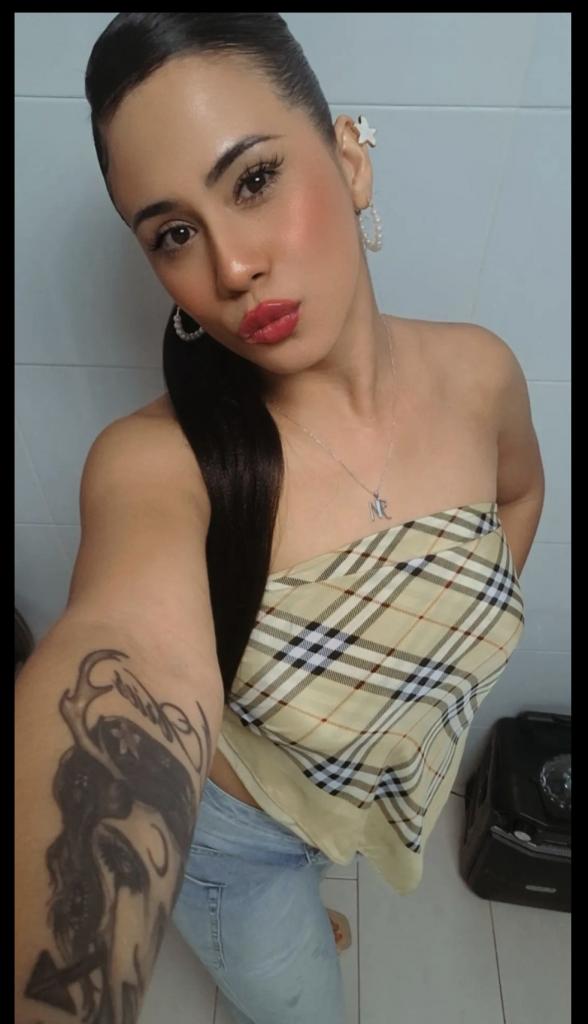 Chica busca chico en Almería: 
