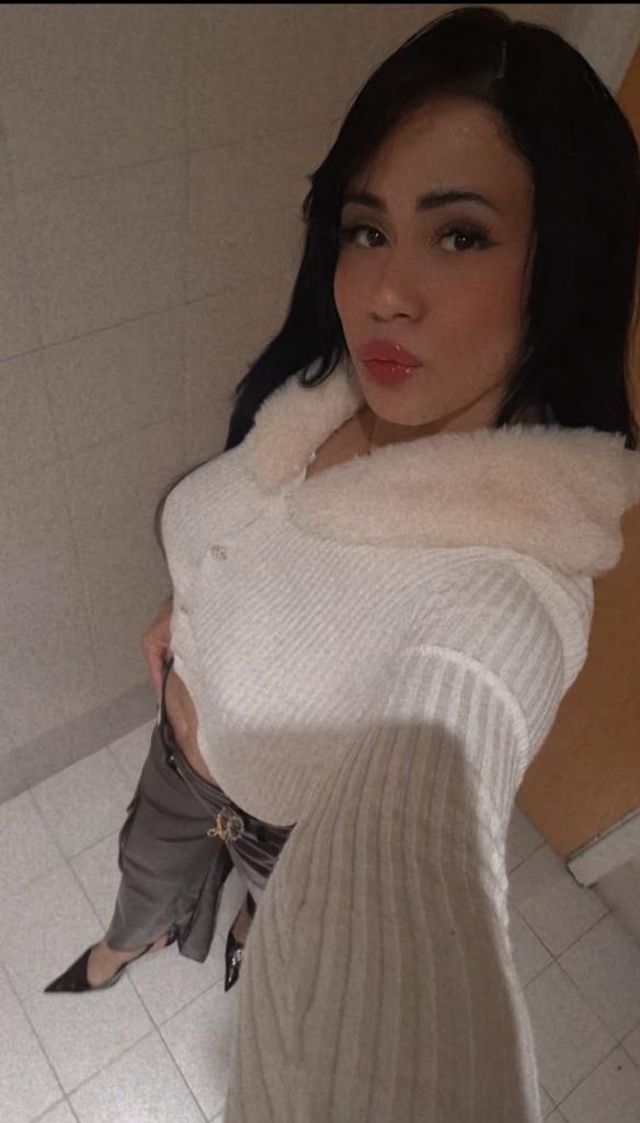 Chica busca chico en Almería: 