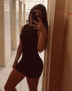 613730883: Chica busca chico en Madrid