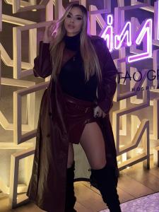 631632239: Chica busca chico en Barcelona