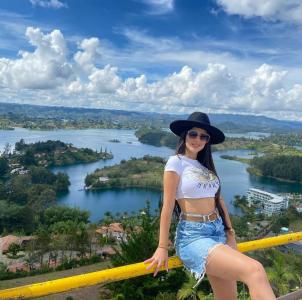 660685737: Chica busca chico en Pontevedra