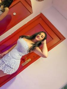 672910186: Chica busca chico en Madrid