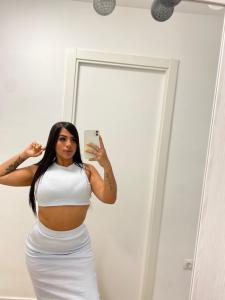 613907483: Chica busca chico en Almería