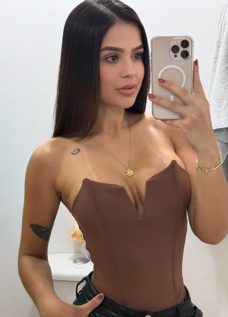 660685737: Chica busca chico en Pontevedra