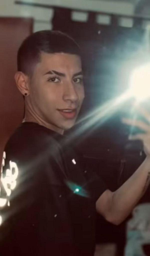 Chico busca chica en Cádiz: 