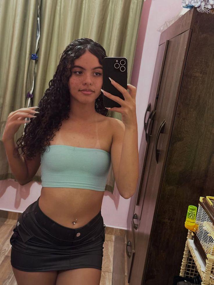 643269060: Chica busca chico en Málaga