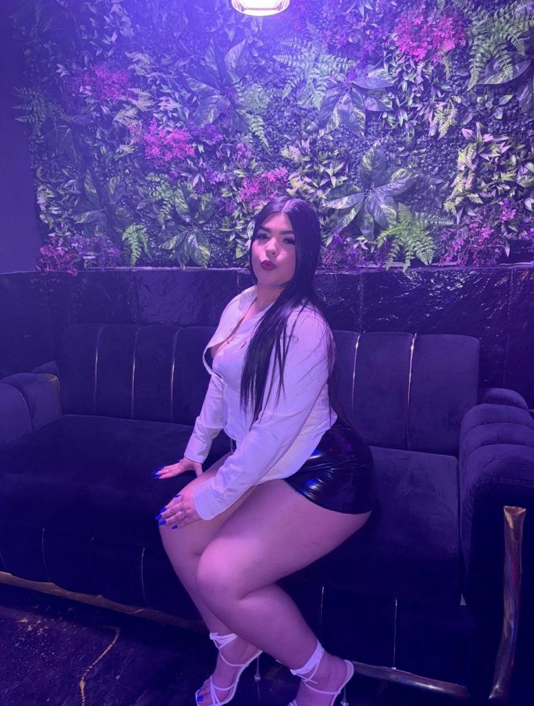 Chica busca chico en Granada: 