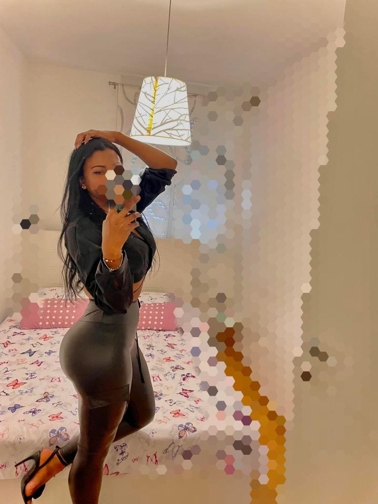 Chica busca chico en La Coruña: 