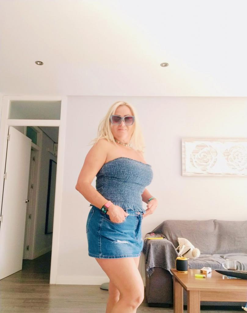 Chica busca chico en Almería: 