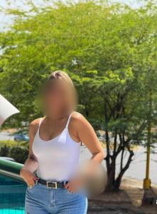 604254983: Chica busca chico en Granada