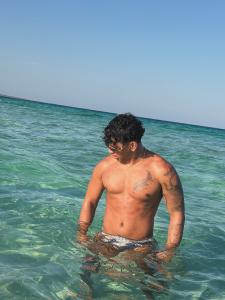 Chico busca chica en Granada: 