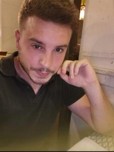 Chico busca chica en Málaga: 