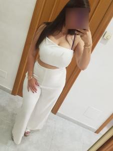611024229: Chica busca chico en Madrid
