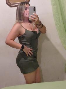 664031908: Chica busca chico en Barcelona