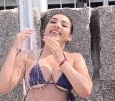 669981432: Chica busca chico en La Coruña