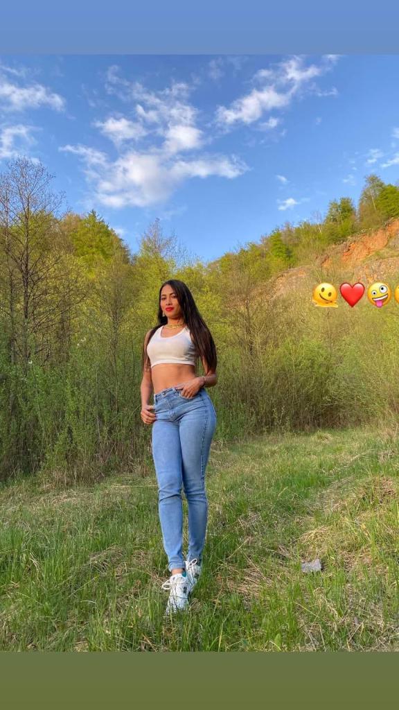 Chica busca chico en Ibiza: 