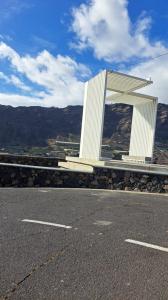 672915135: Chica busca chico en Tenerife