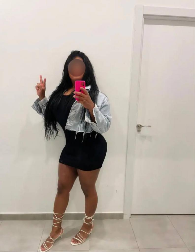 Chica busca chico en Almería: 