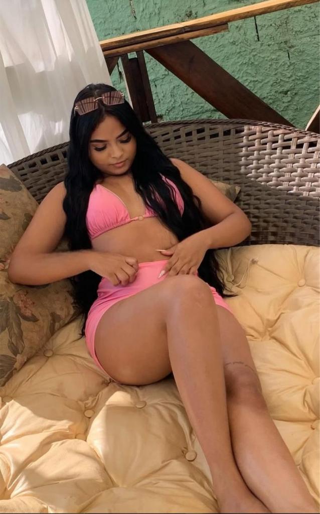 631404706: Chica busca chico en Barcelona