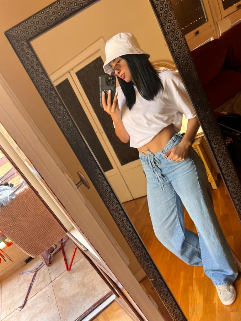 Chica busca chico en Almería: 