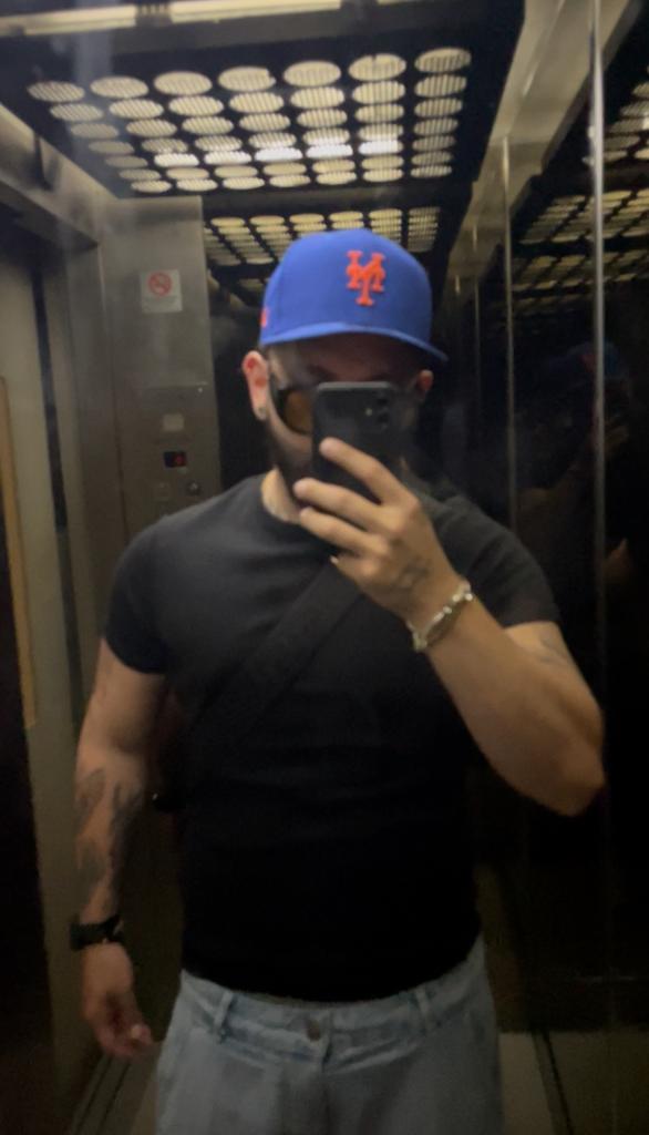 617877738: Chico busca chica en Madrid