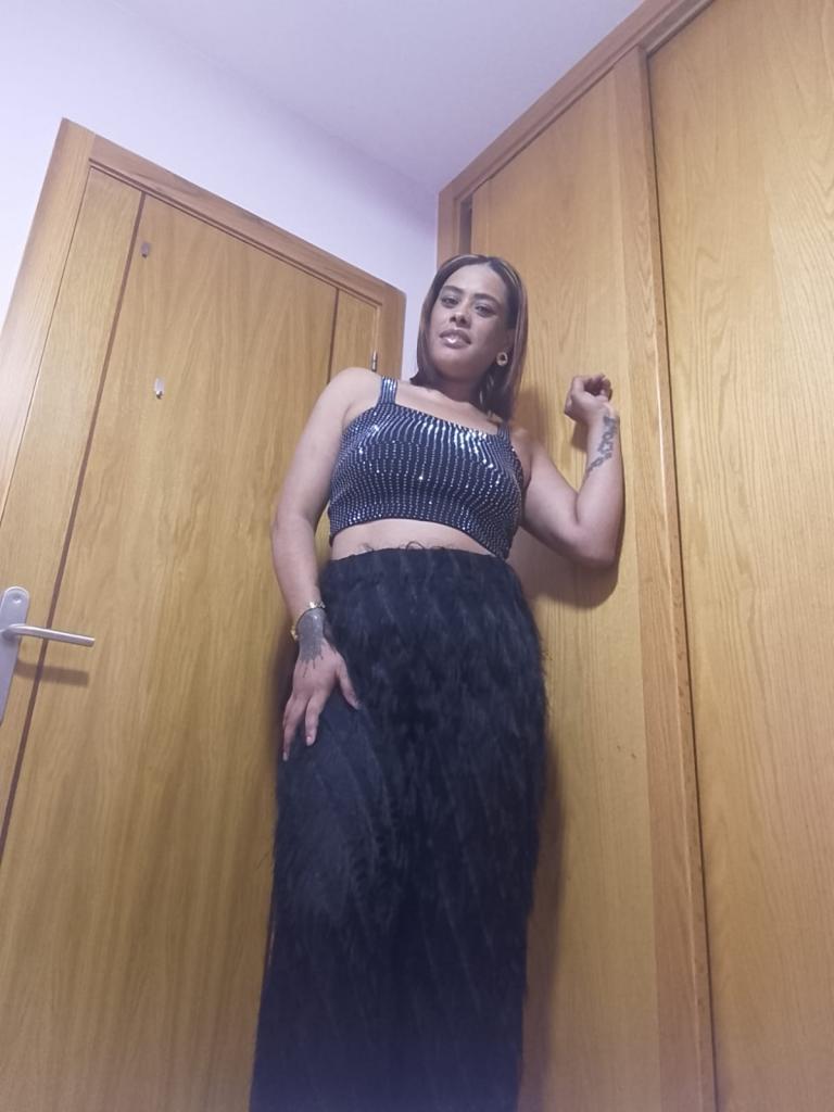 Chica busca chico en Tenerife: 