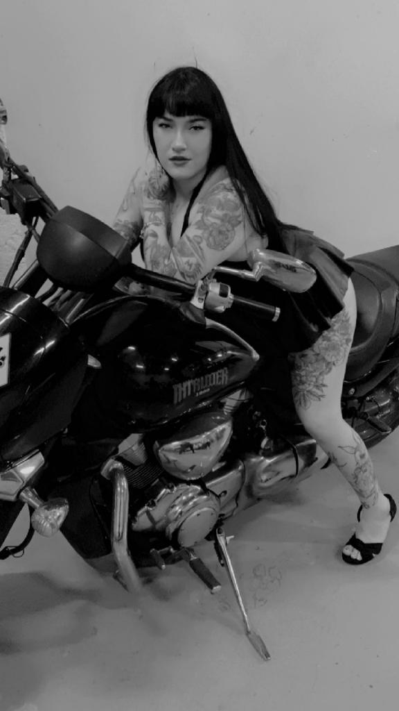 Chica busca chico en Cádiz: 