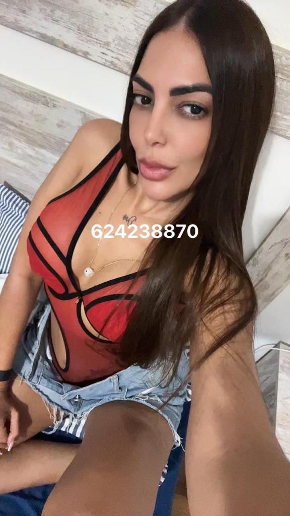 624238870: Chica busca chico en Madrid