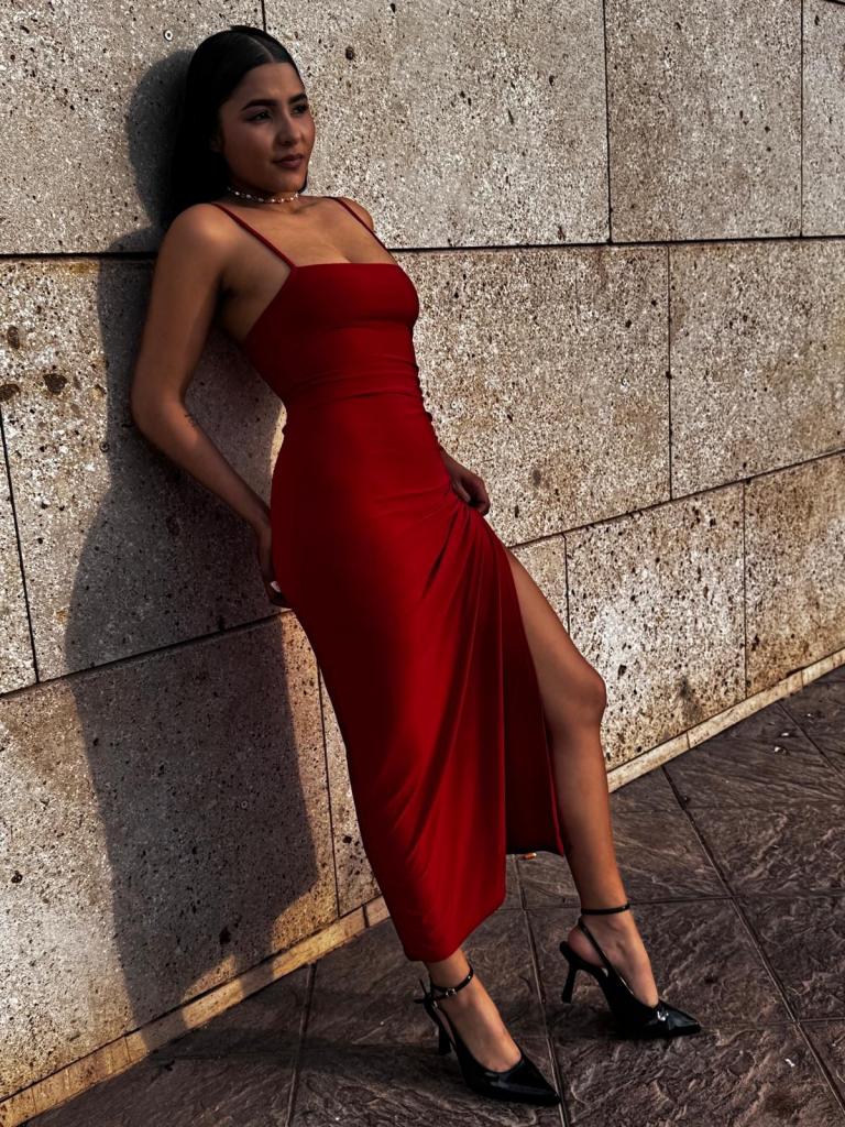 Chica busca chico en Almería: 