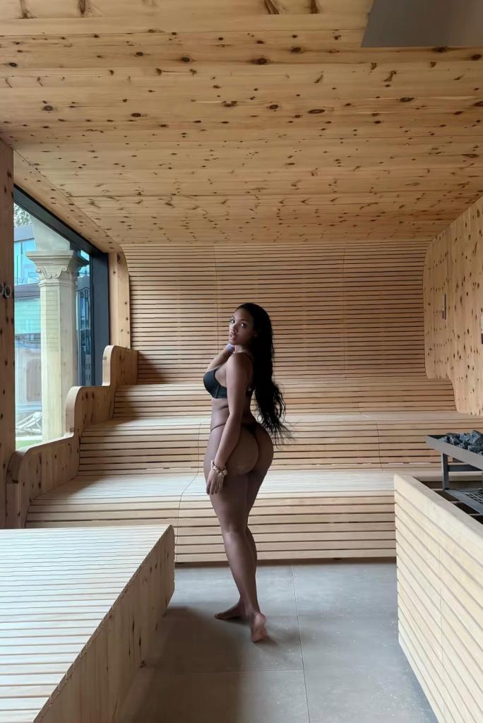 Chica busca chico en Almería: 