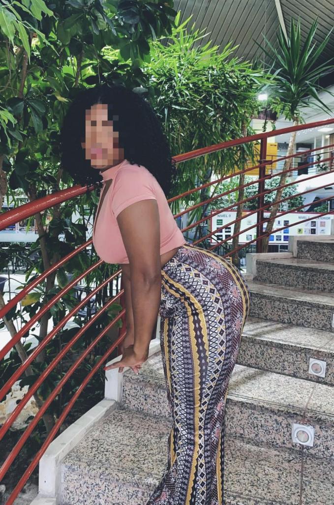 674084203: Chica busca chico en Valencia