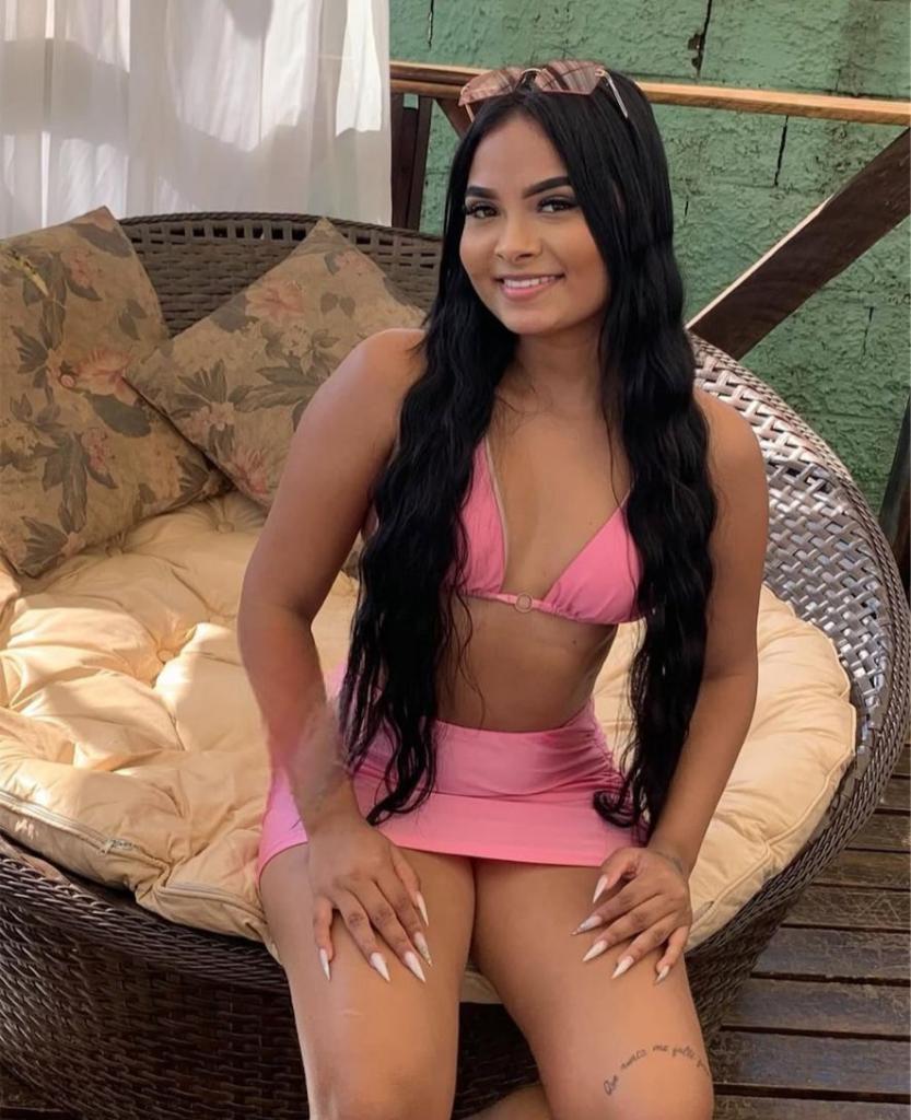 631404706: Chica busca chico en Barcelona